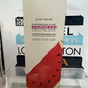 Glow Recipe Watermelon Glow PHA + BHA Toner
